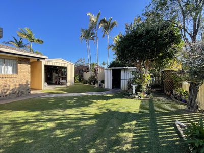 9 Lakeside Court, Torquay