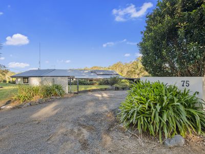 75 Woolleys Road, Glass House Mountains