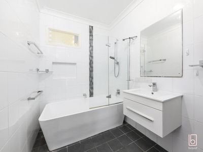 82 The Corso, Gorokan