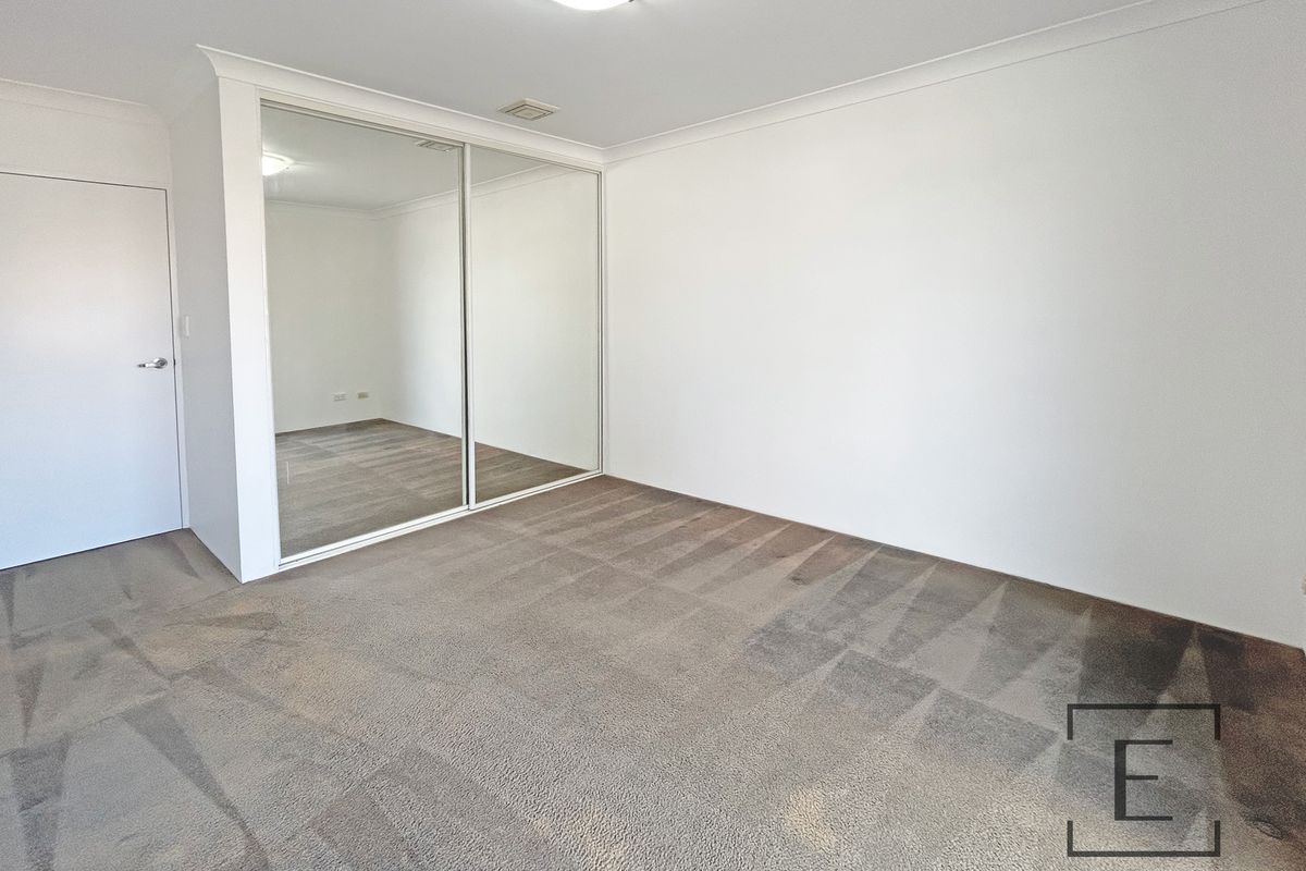12 / 2A Hamilton Street East, North Strathfield