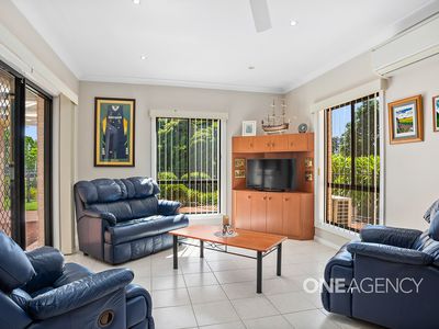 12 Longley Grove, Kanahooka