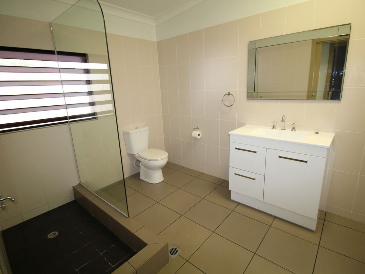 2 / 4 Grau Street, Atherton