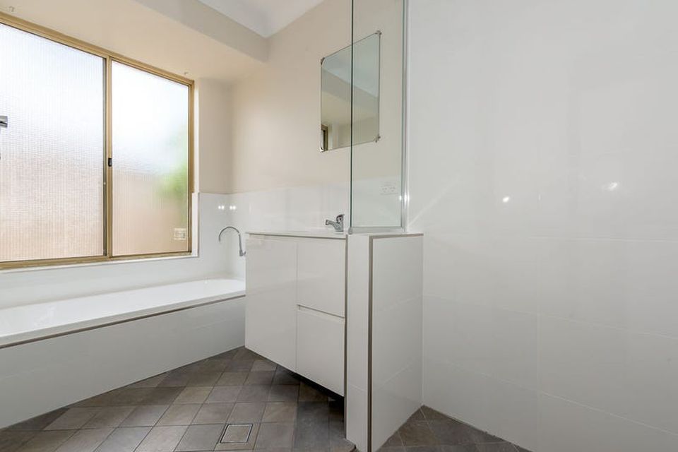 7 Wood Court , Leda