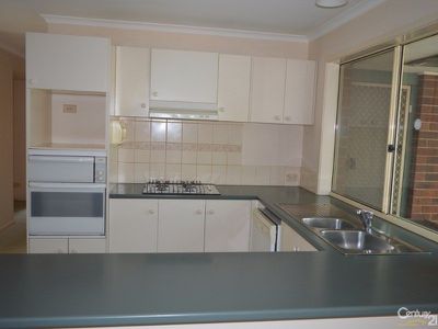 2 Kenton Walk, Narre Warren South