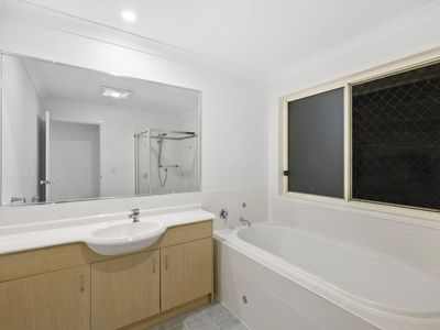 35 Underwood Street, Wakerley