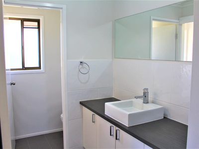 8 Zeeman Street, Rochedale South