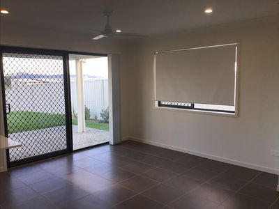 2 / 7 Jason Day Drive, Beaudesert