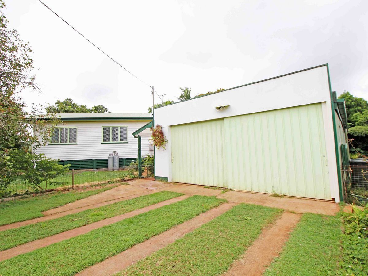 5 Solar Crescent, Atherton