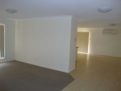10 Armani Avenue, Wulkuraka