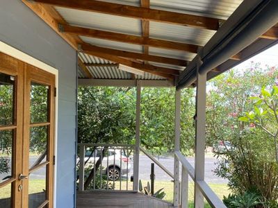 6 Seventh Street, Weston