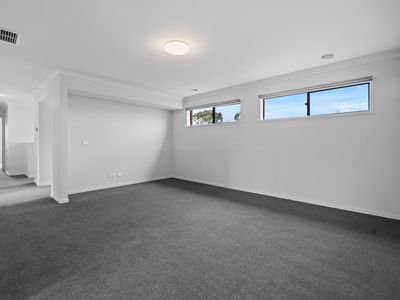 33 Burford Way, Cranbourne North