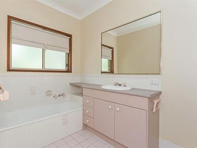 17 Esk Court, Carbrook