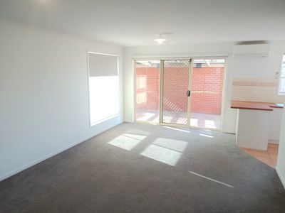 1 / 11 Griffen Street, Hamlyn Heights