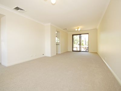 4 / 8-10 Angus Avenue, Epping