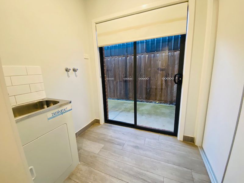 23 Chromite Circuit, Weir Views