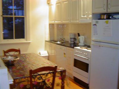UNIT / 6 Sir John Young Crescent, Woolloomooloo