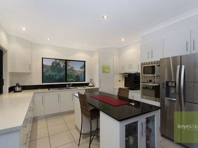 19 Outlook Crescent, Douglas