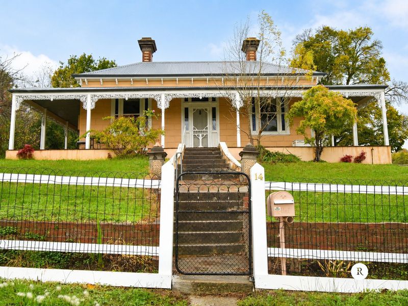 14 HODGE STREET, Beechworth