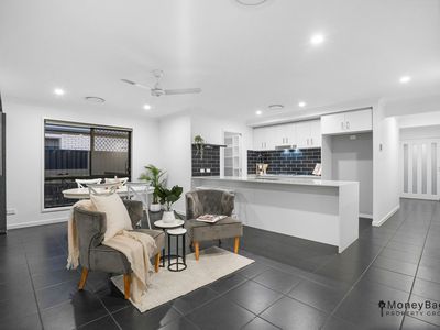 15 Normanby Way, Jimboomba