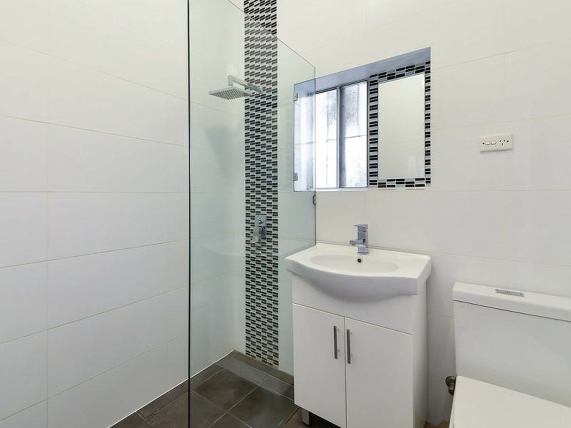 2 / 1099 Botany Road, Mascot