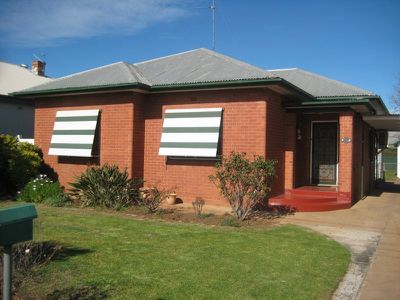 13 MacDonald Street, Dubbo