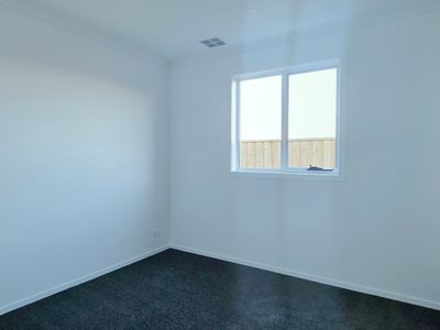 7 Sheniz Avenue, Fraser Rise