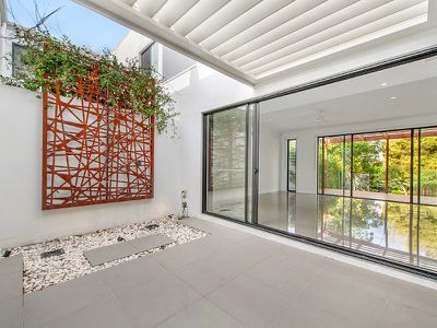 8 / 323 Bayview Street, Hollywell