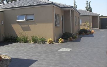 2 / 9 Slingsby Avenue, Beaconsfield