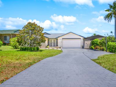 16 Kentia Drive, Forster