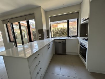 1 / 10 Monteith Street, Altona North