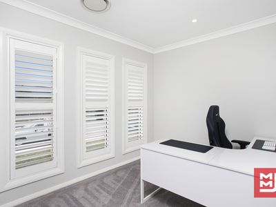 14 Escarpment Place, Horsley