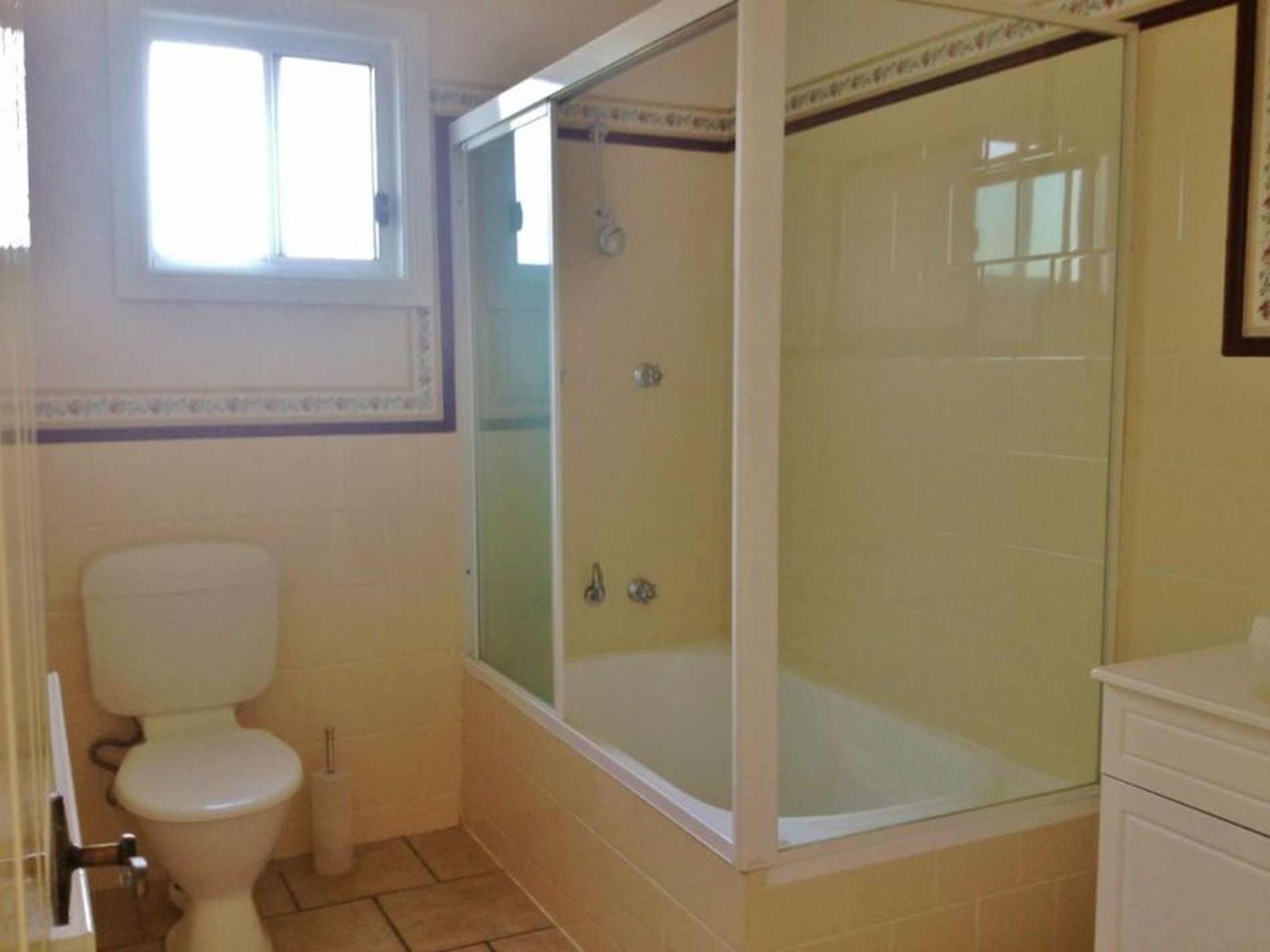 10 Torquay Drive, Lake Tabourie