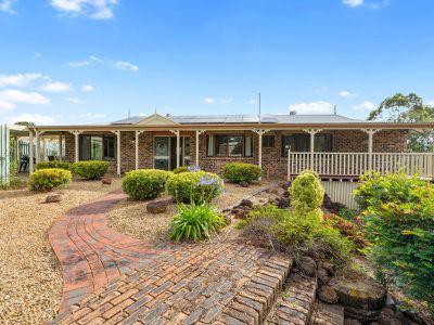 152-166 Western Avenue, Montville