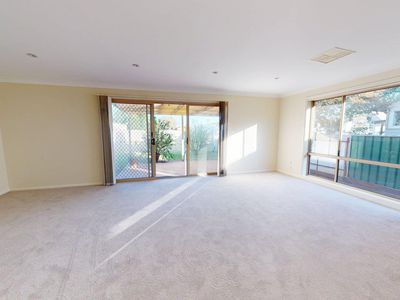 2/4 Parkes Street, Forbes