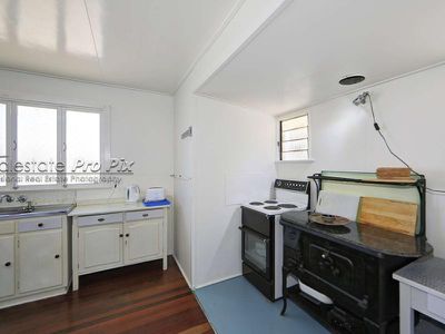 80 Esplanade, Woodgate