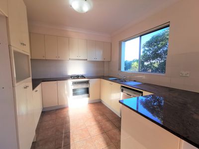 7 / 26 Henley Road, Homebush West