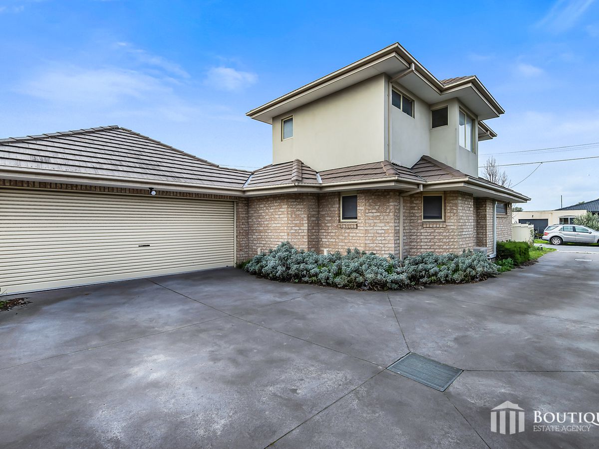 1 / 15 Hughes Crescent, Dandenong North