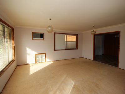 13 MacKenzie Avenue, Mount Warrigal