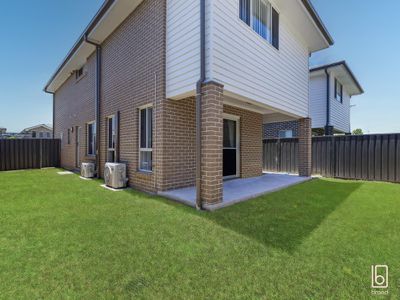28 Satinash Drive, Hamlyn Terrace