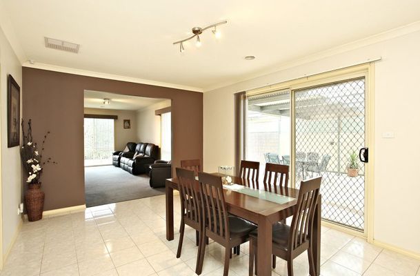 18 Bingin Place, Craigieburn