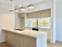 62 Austin Way, Park Ridge