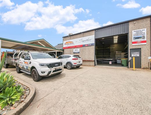 Well-Presented Warehouse in Narellan Industrial Precinct