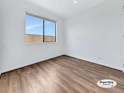 4 Groton Street, Manor Lakes