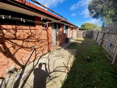 1 / 42 Rosella Avenue, Werribee
