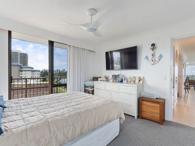 The Penthouse / 20 Endeavour Parade, Tweed Heads