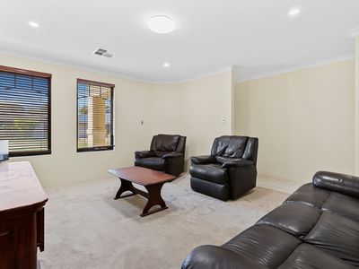 17 Whyalla Circle, Port Kennedy