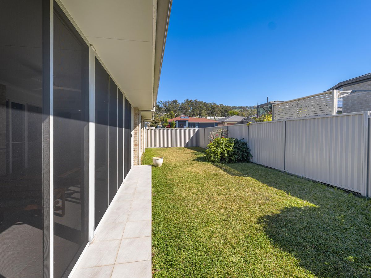 9 Flat Top Drive, Woolgoolga