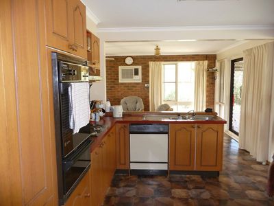 Little Billabong Road, Holbrook