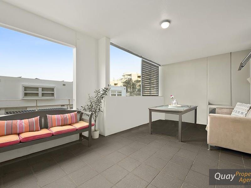 222 / 25 Bennelong Pwy, Wentworth Point
