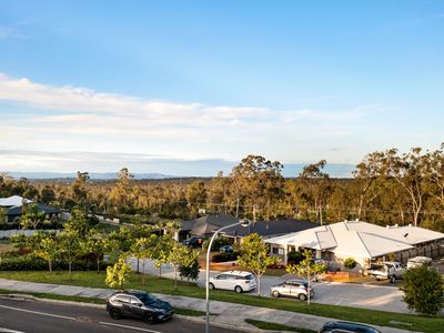 28 Soho Drive, Deebing Heights